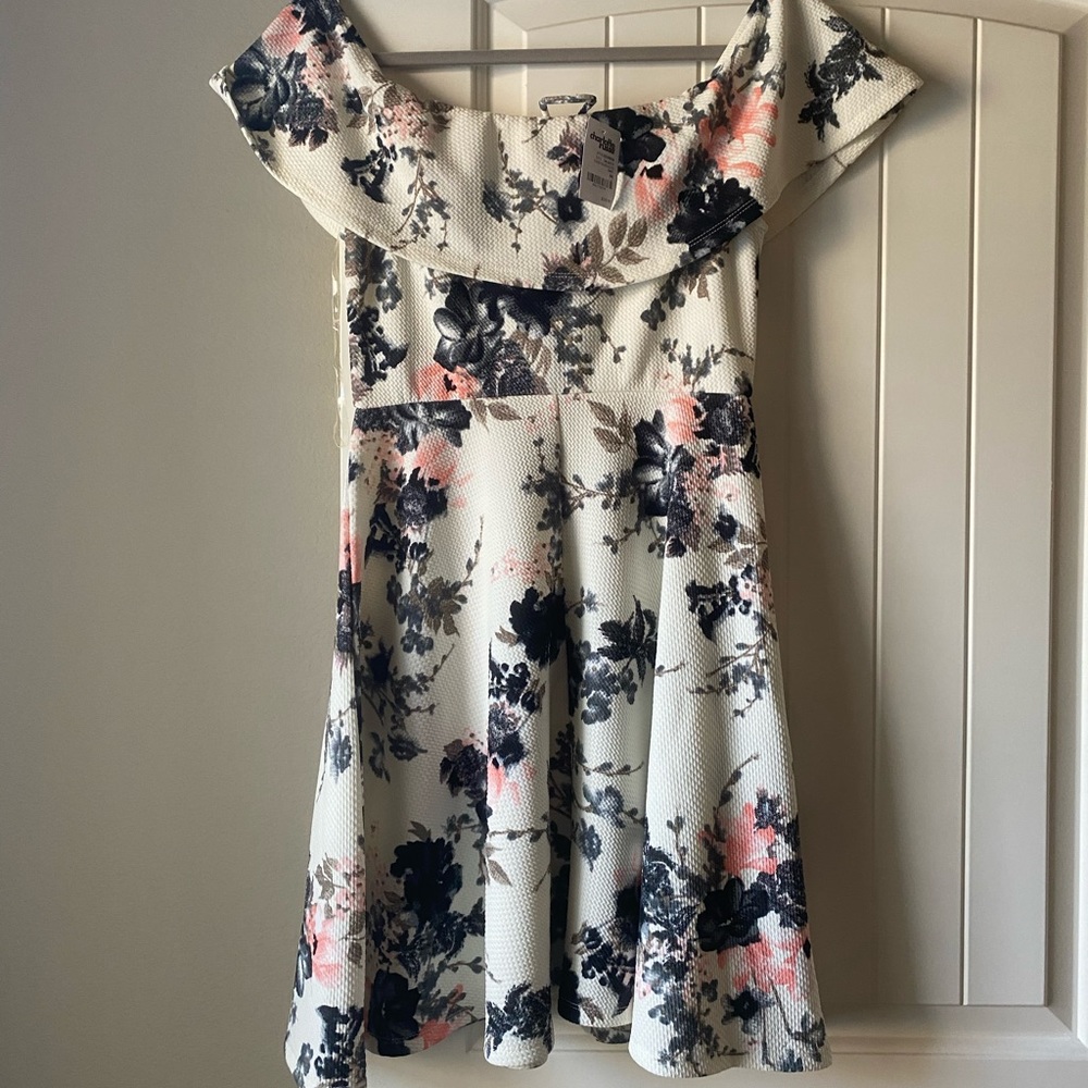 Patterned skater dress